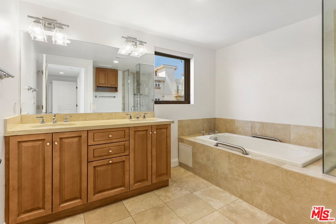 11863 Darlington Ave Unit: 304