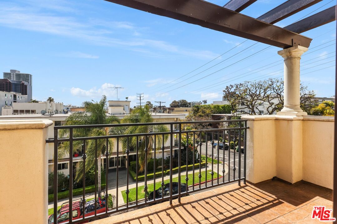 11863 Darlington Ave Unit: 304