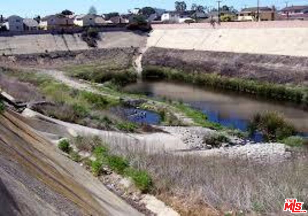 21321 Palos Verdes Blvd