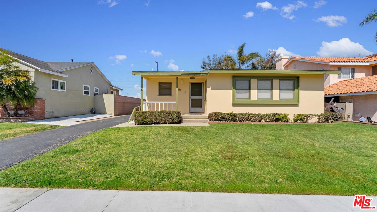 21321 Palos Verdes Blvd