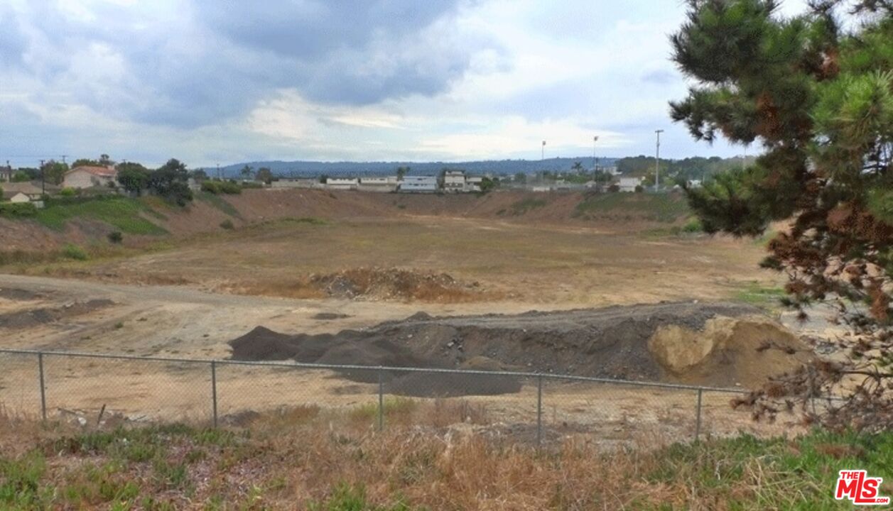 21321 Palos Verdes Blvd