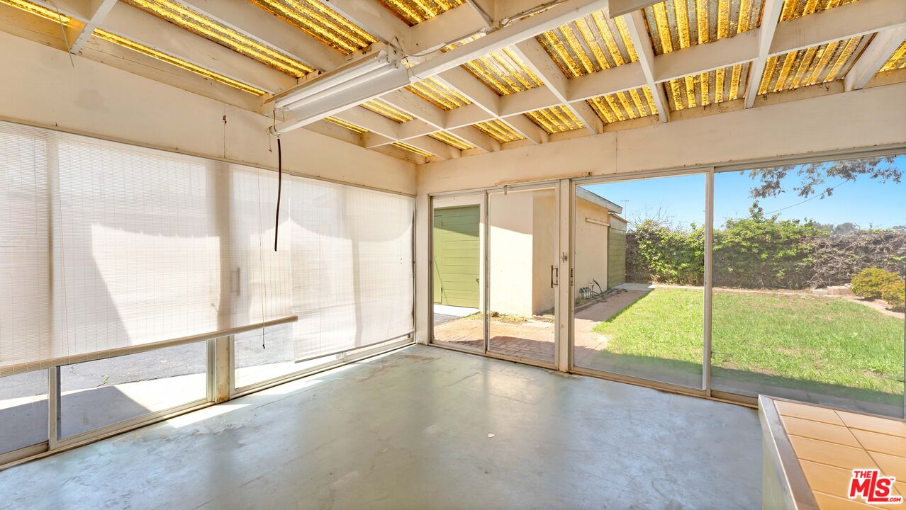 21321 Palos Verdes Blvd