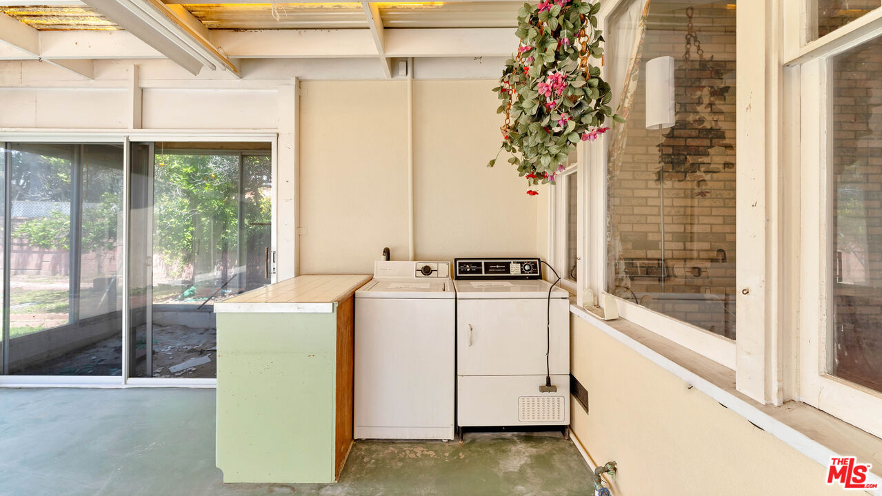 21321 Palos Verdes Blvd