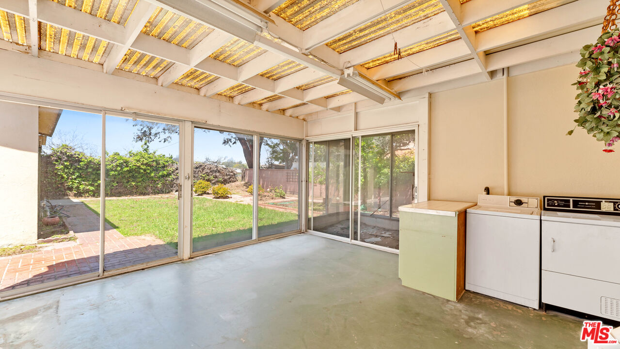 21321 Palos Verdes Blvd