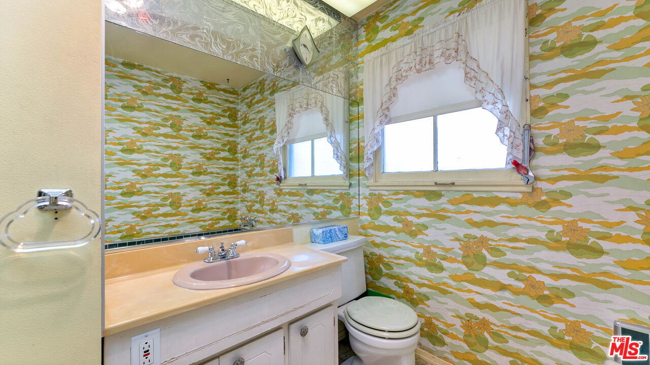 21321 Palos Verdes Blvd