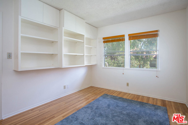 3616 KALSMAN DR Unit: 4