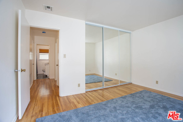 3616 KALSMAN DR Unit: 4