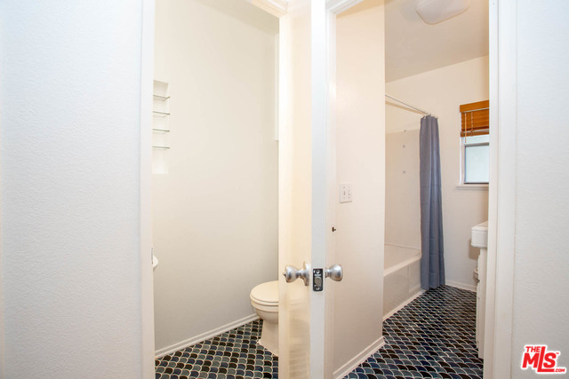 3616 KALSMAN DR Unit: 4