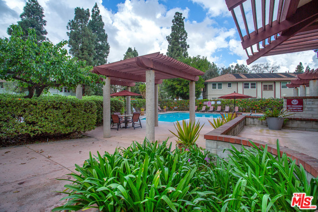 3616 KALSMAN DR Unit: 4