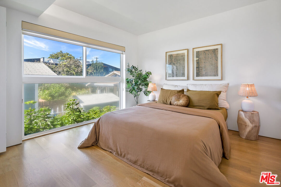 338 Rennie Ave Unit: A