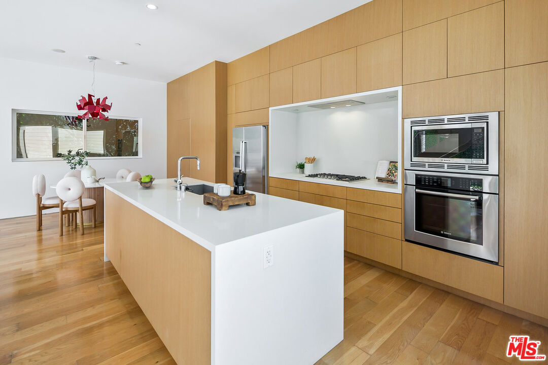 338 Rennie Ave Unit: A