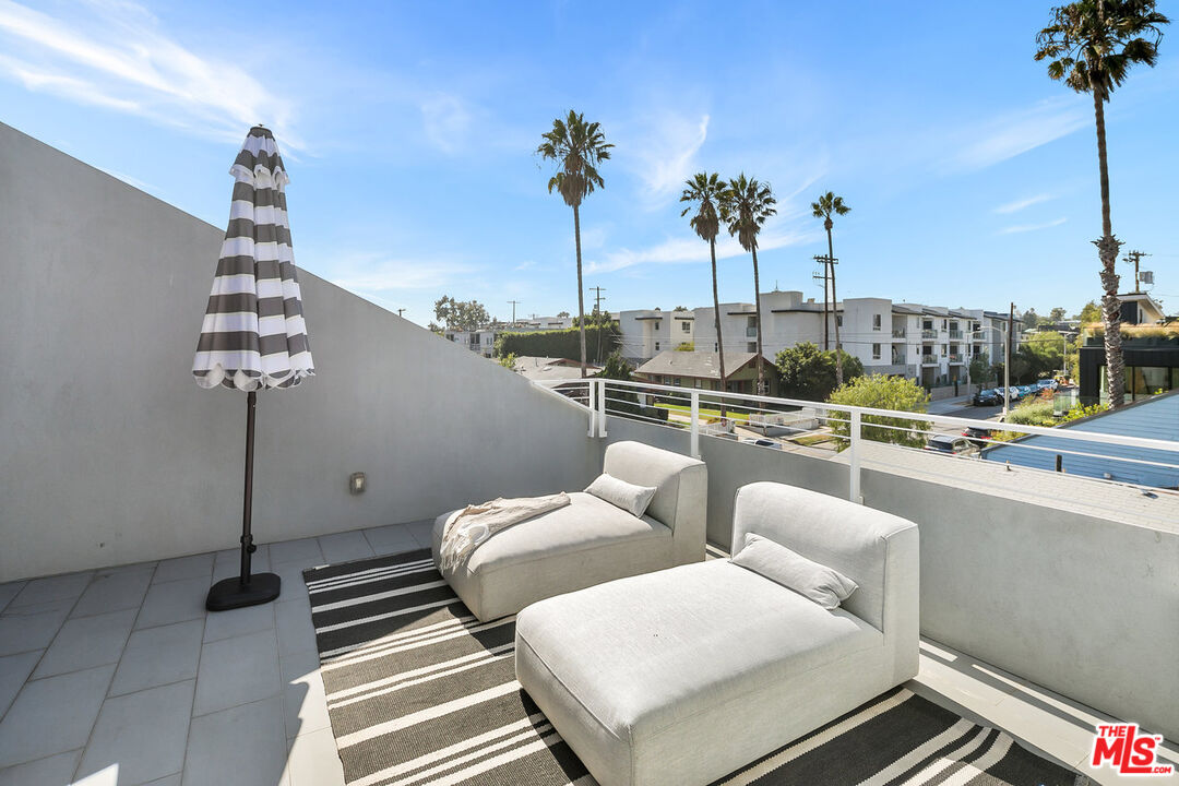 338 Rennie Ave Unit: A