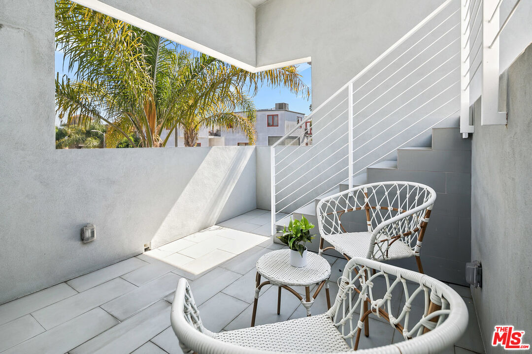 338 Rennie Ave Unit: A