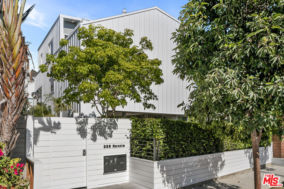 338 Rennie Ave Unit: A