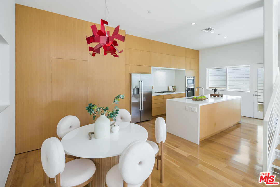 338 Rennie Ave Unit: A