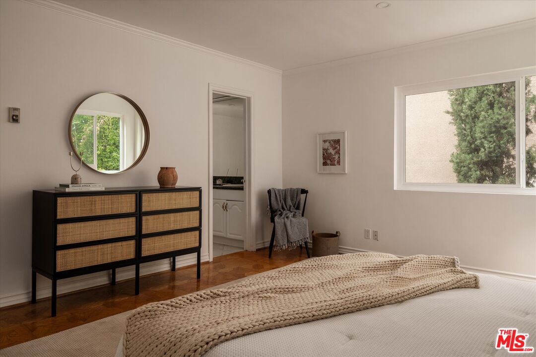 7259 Hillside Ave Unit: 304