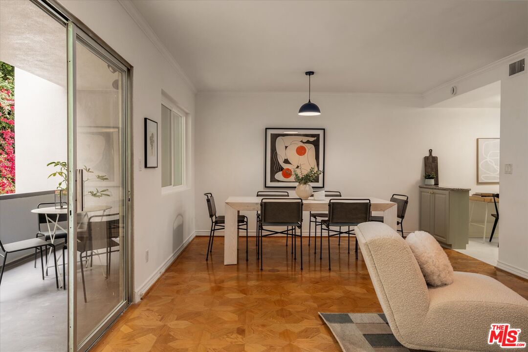 7259 Hillside Ave Unit: 304