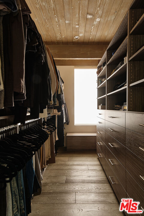 8521 W Hollywood Blvd