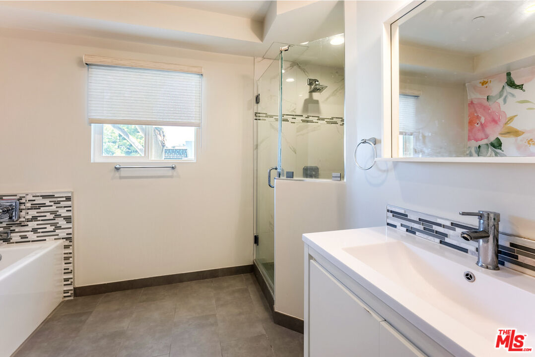 11909 Laurelwood Dr Unit: 3