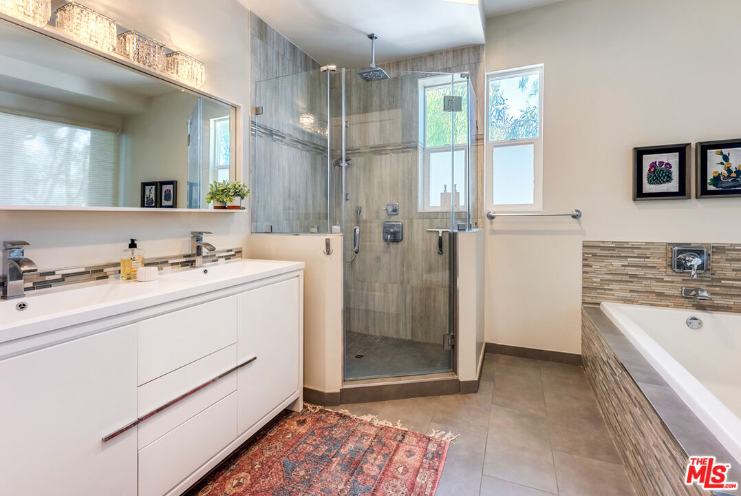 11909 Laurelwood Dr Unit: 3