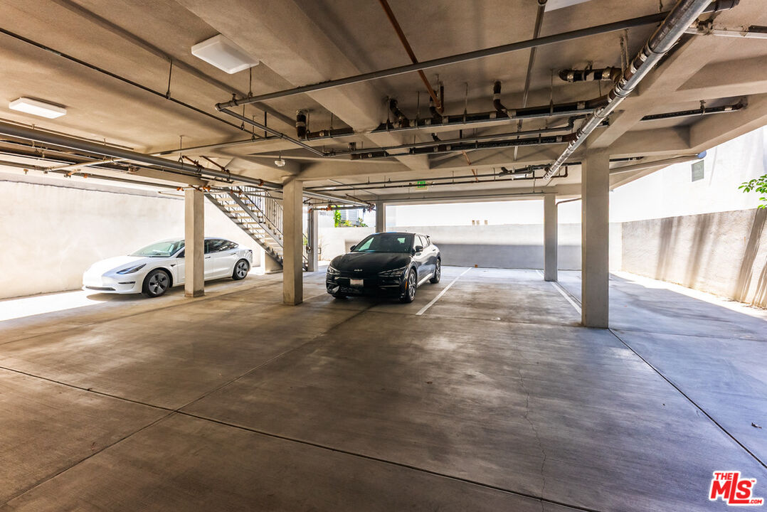 11909 Laurelwood Dr Unit: 3