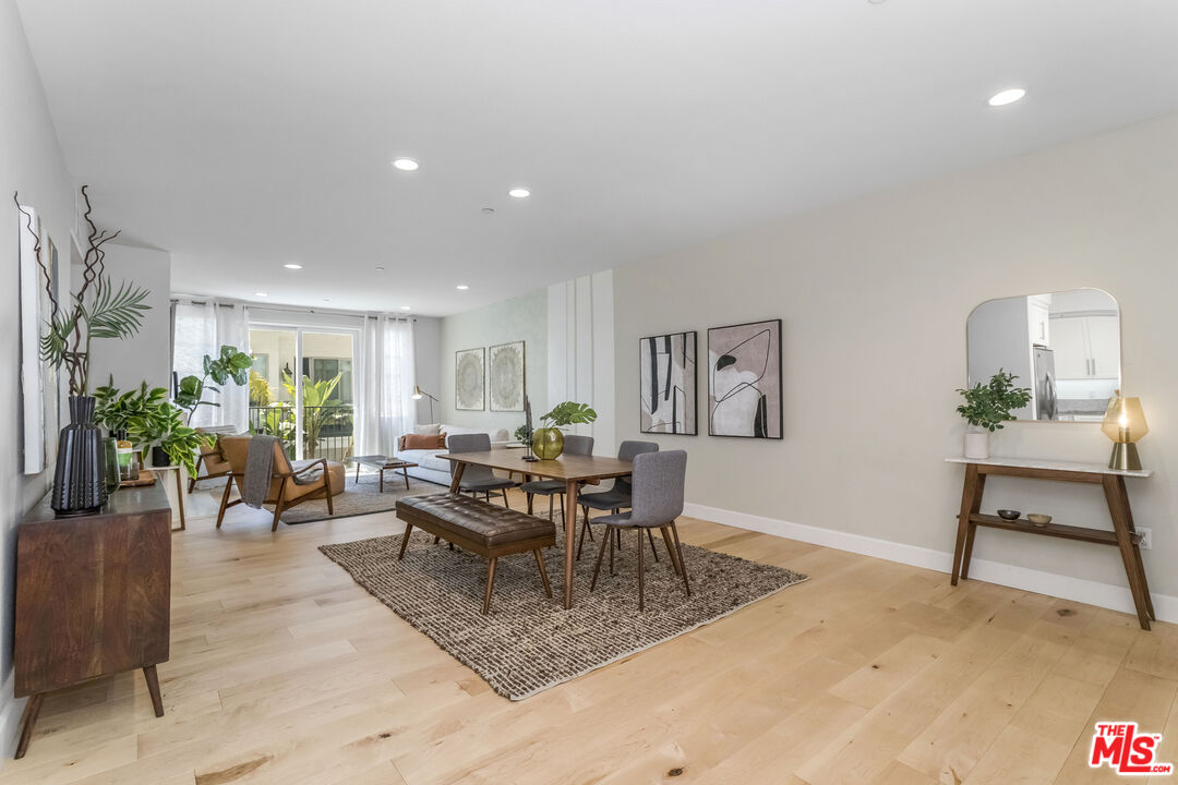 10878 Bloomfield St Unit: 207