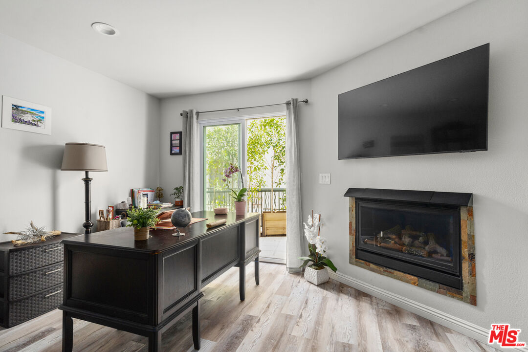 13030 Valleyheart Dr Unit: 114