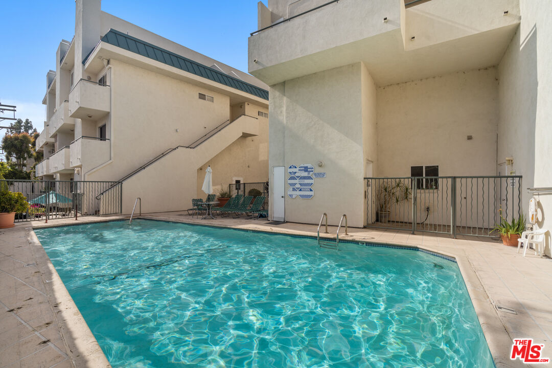 13030 Valleyheart Dr Unit: 114
