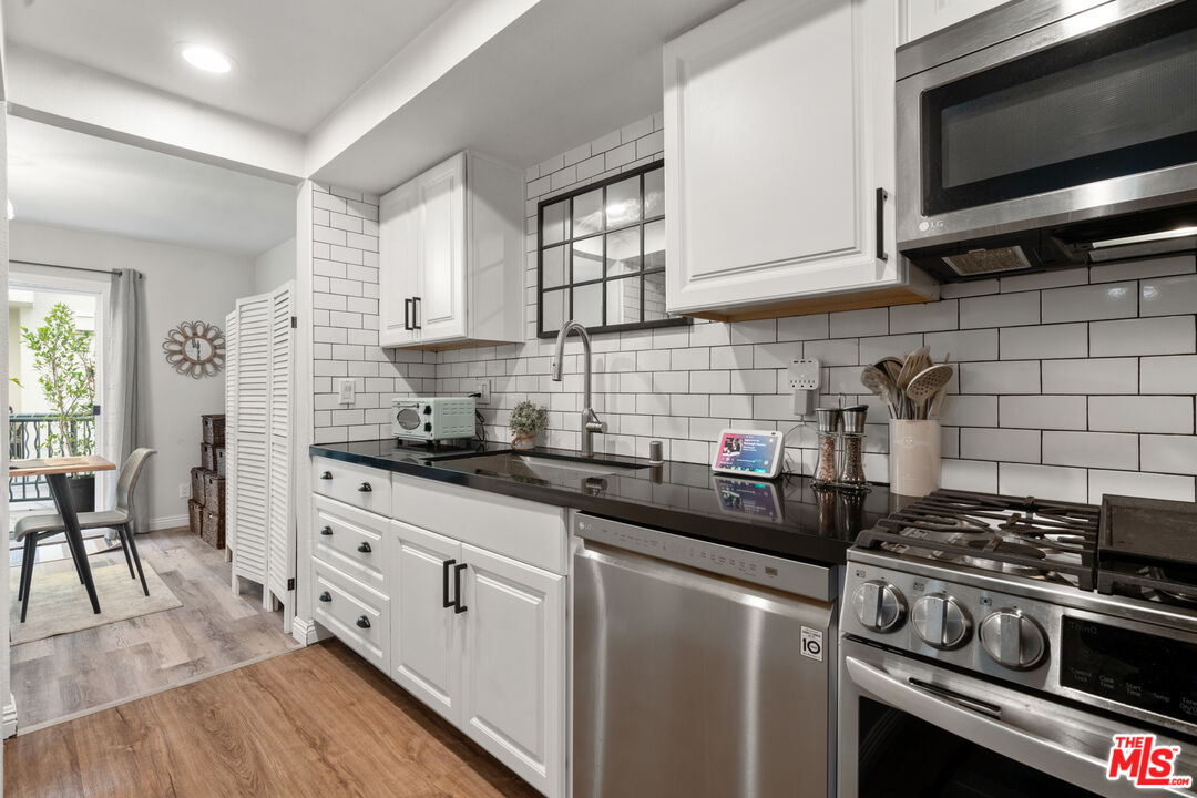 13030 Valleyheart Dr Unit: 114