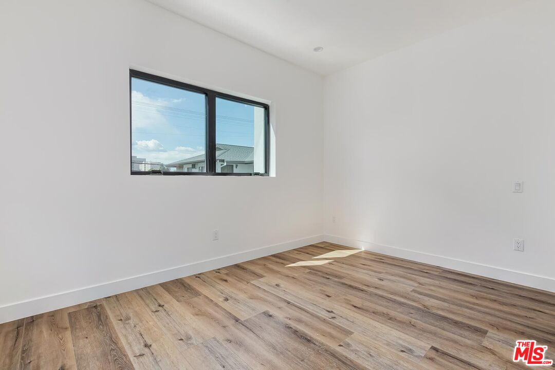 6130 Hazeltine Unit: 1