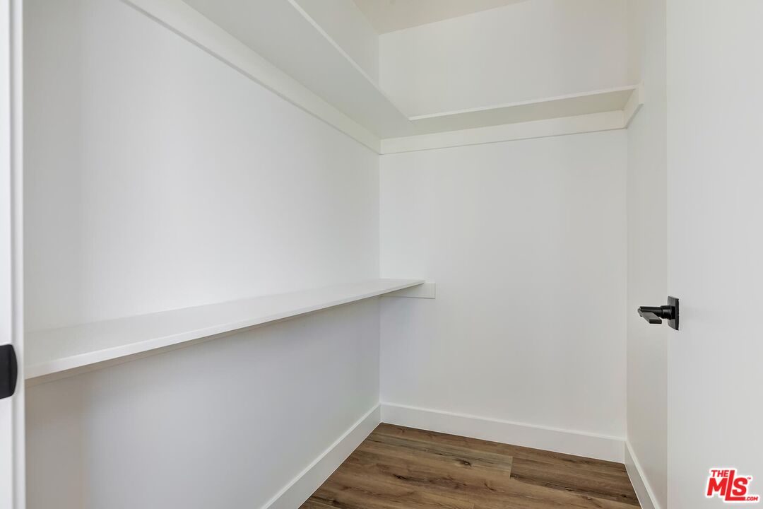 6130 Hazeltine Unit: 1