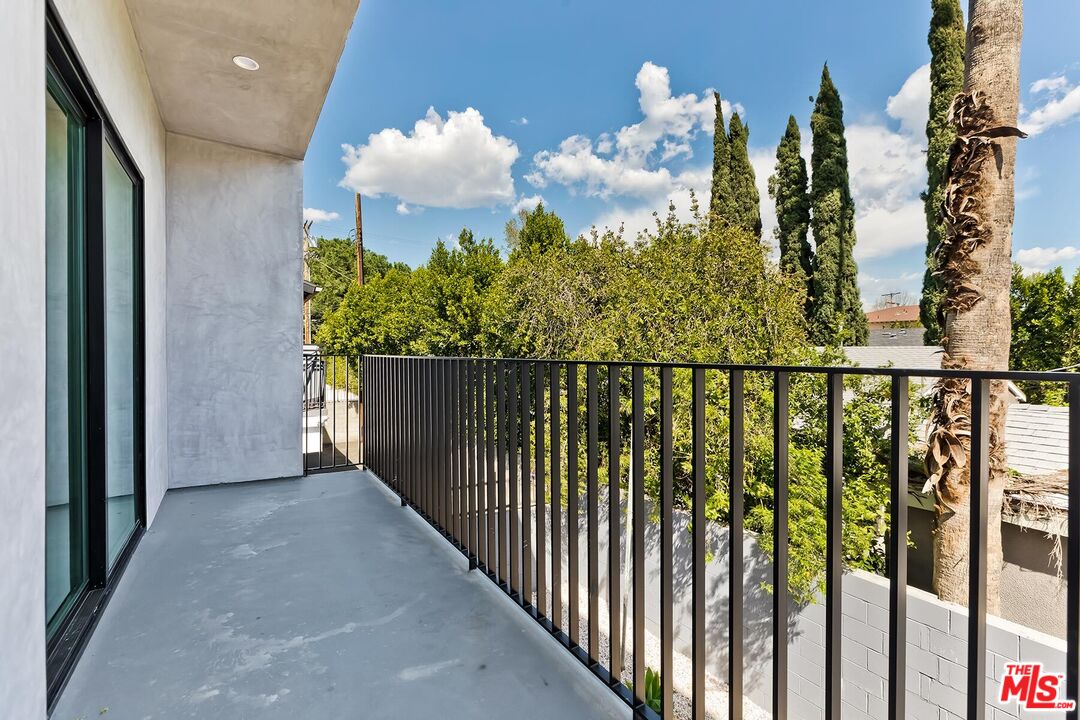 6130 Hazeltine Unit: 1