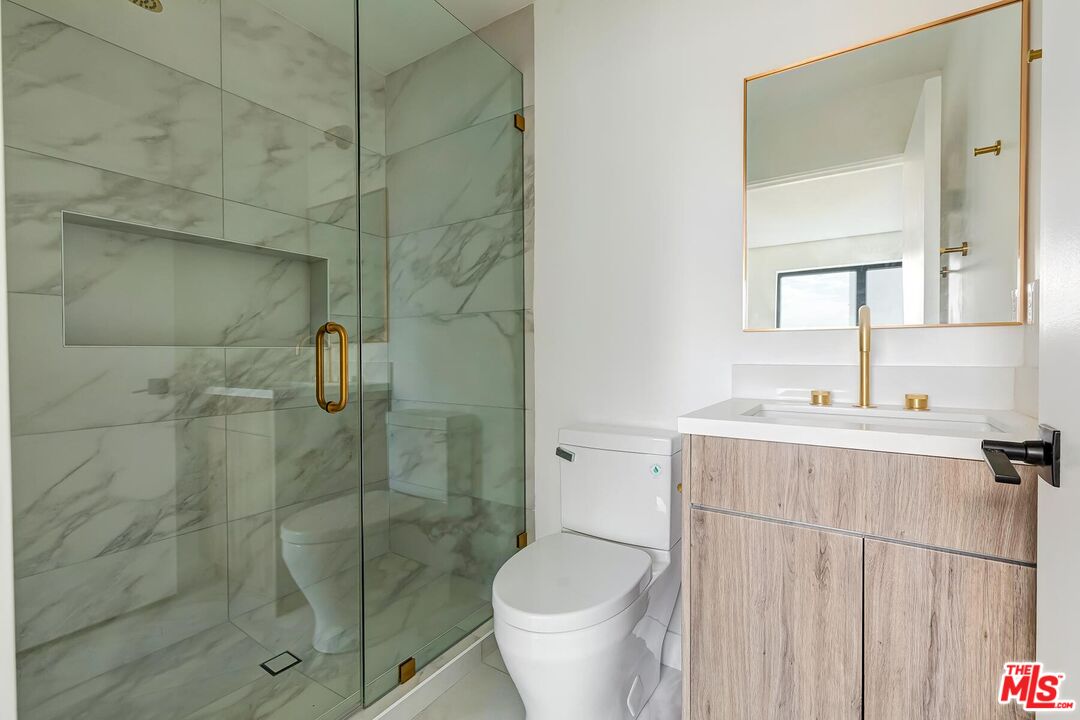 6130 Hazeltine Unit: 1