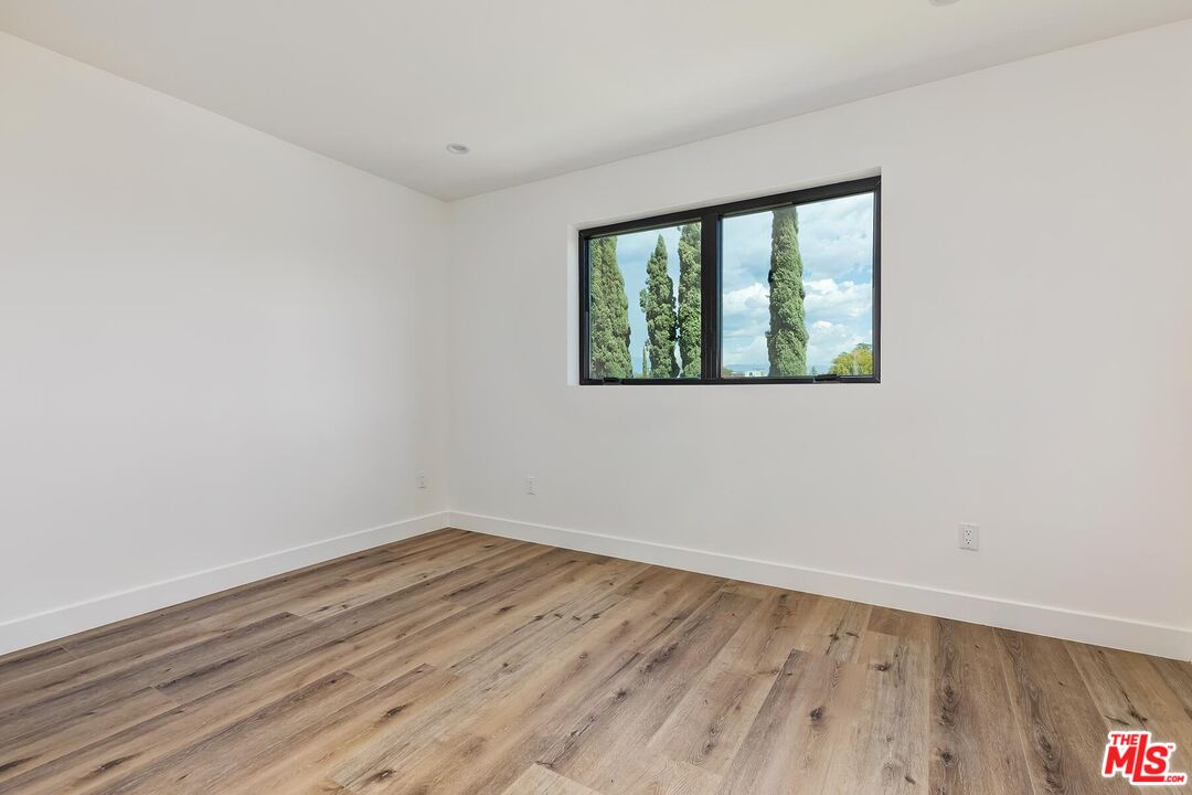 6130 Hazeltine Unit: 1