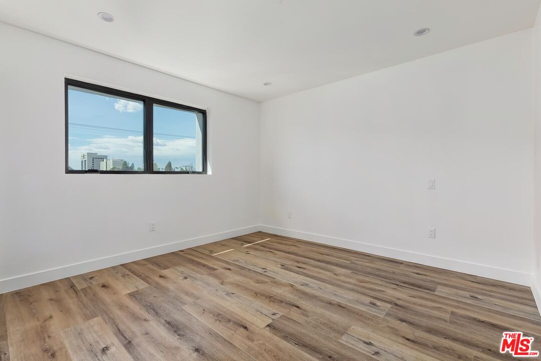 6130 Hazeltine Unit: 1