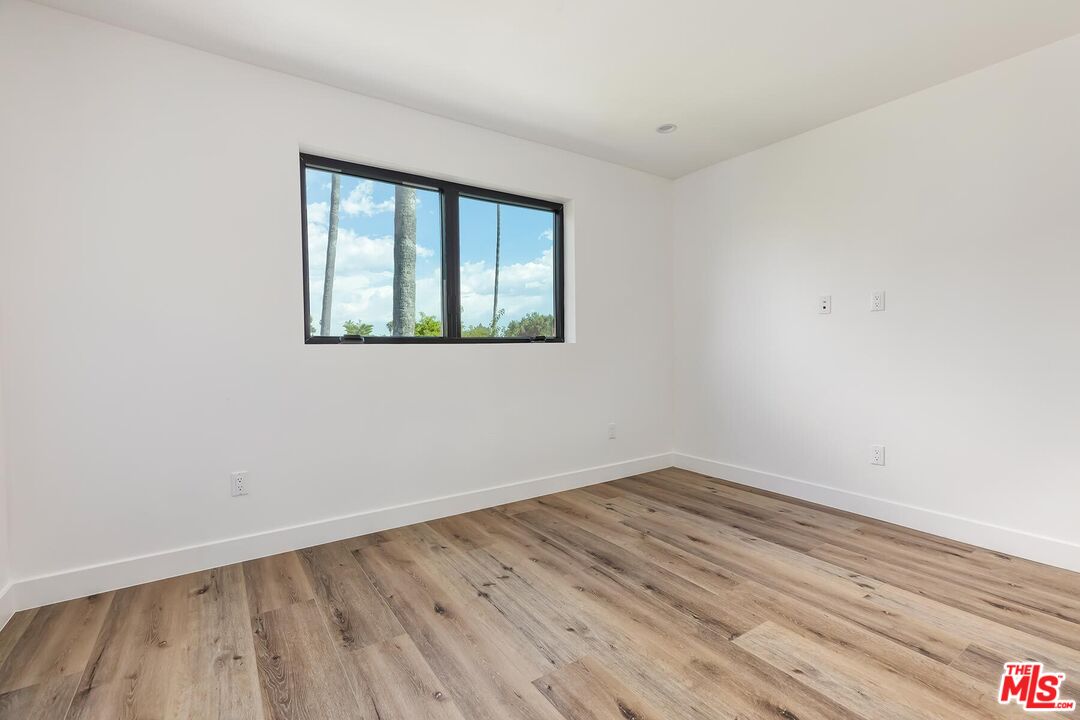 6130 Hazeltine Unit: 1