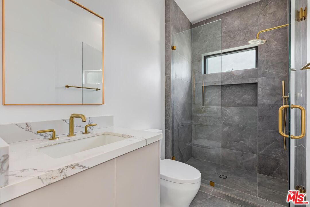 6130 Hazeltine Unit: 1