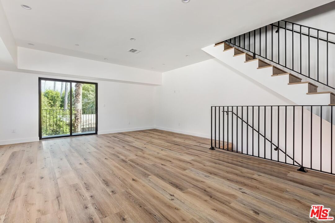 6130 Hazeltine Unit: 1