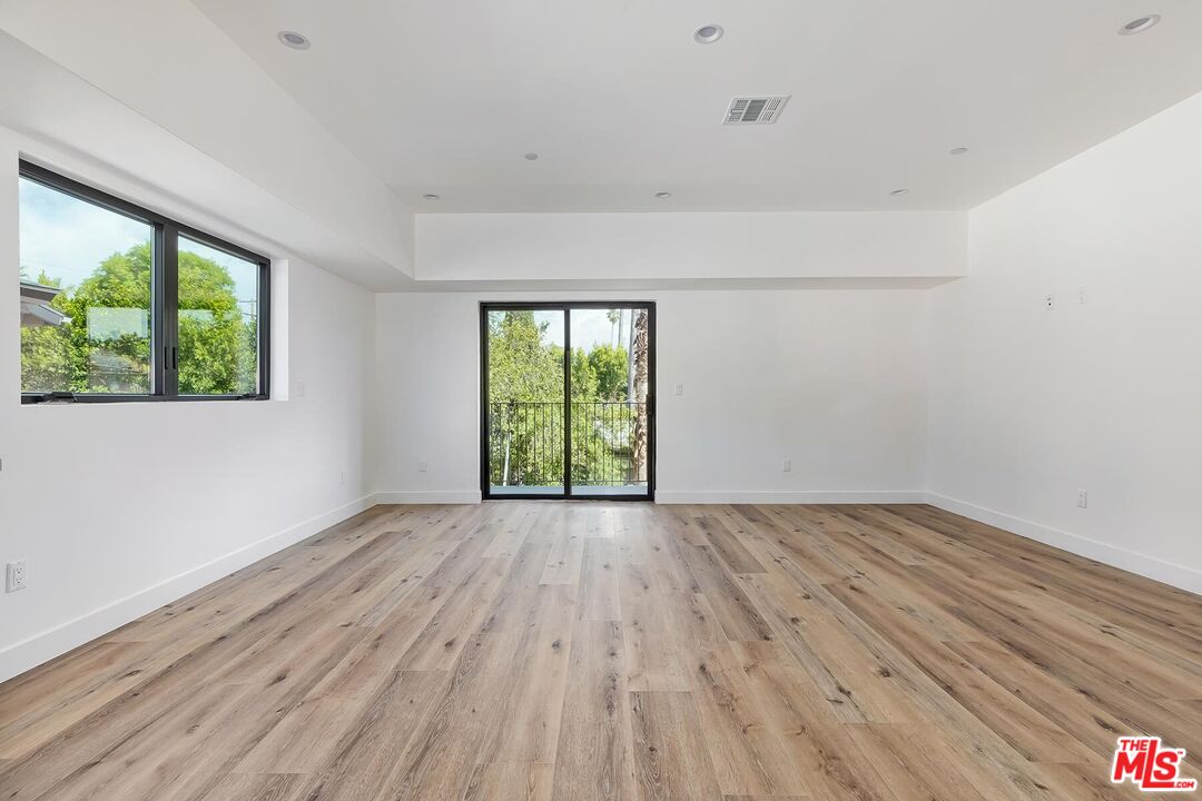 6130 Hazeltine Unit: 1