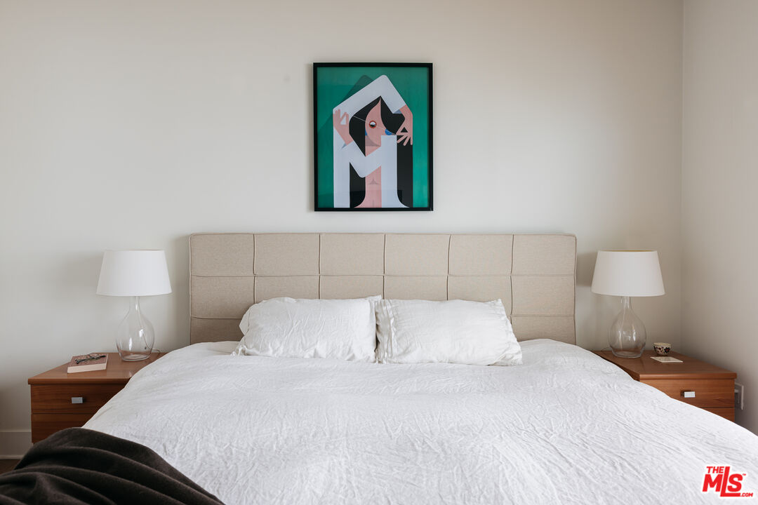 118 N Kings Rd Unit: 204