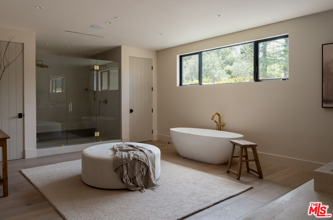 5287 Round Meadow Rd