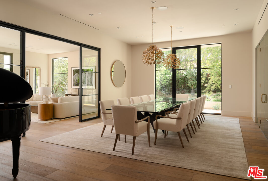 5287 Round Meadow Rd