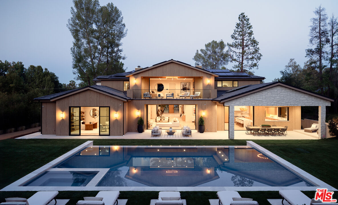 5287 Round Meadow Rd