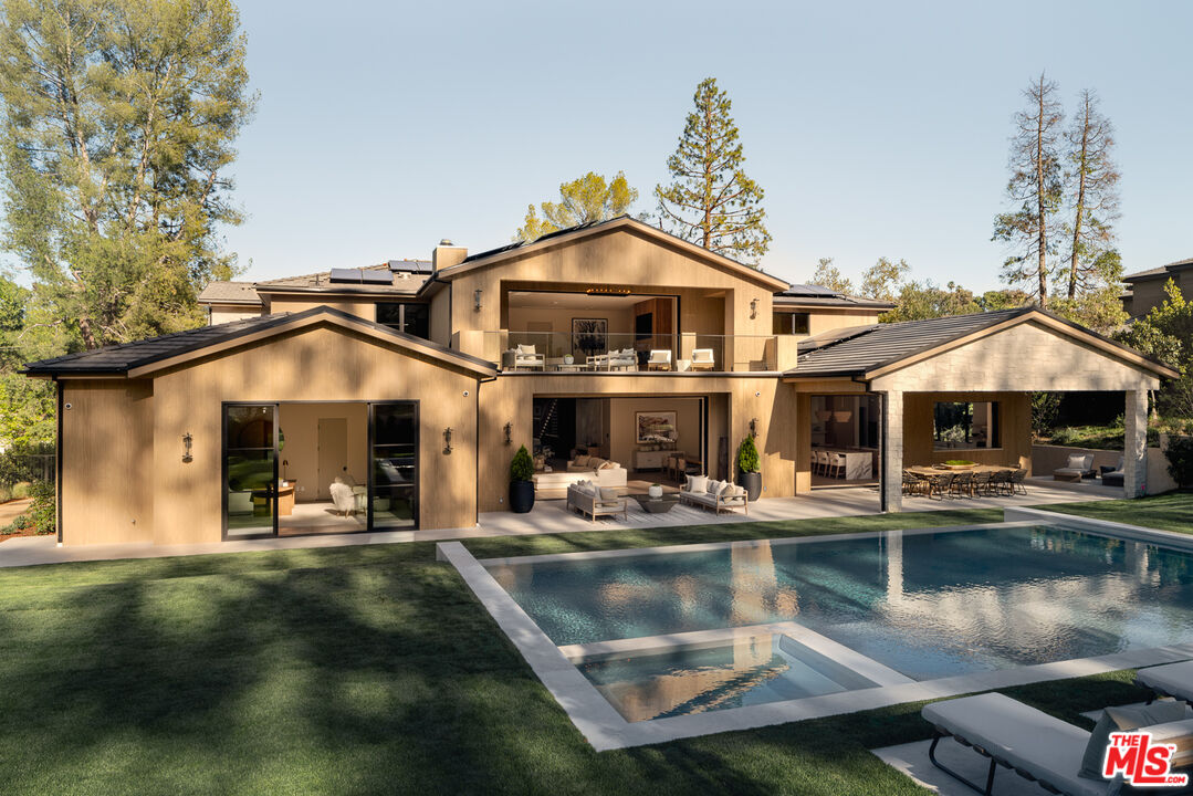 5287 Round Meadow Rd