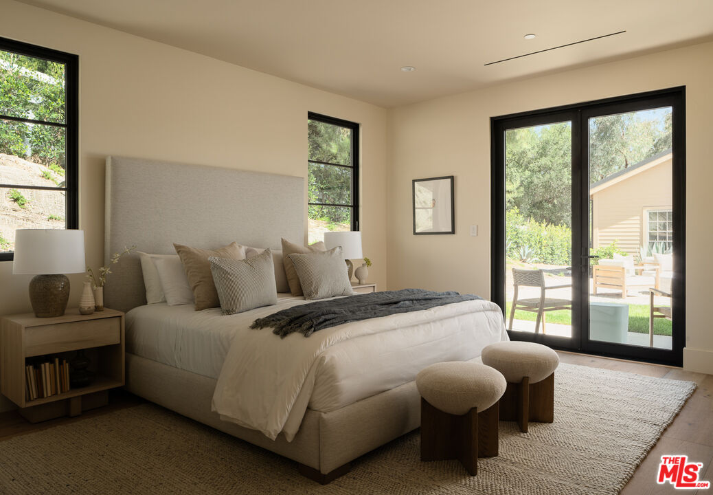 5287 Round Meadow Rd