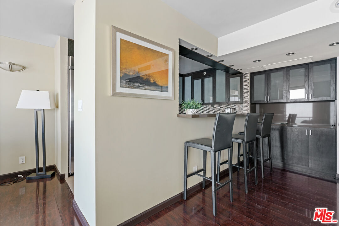 201 OCEAN AVE Unit: 1903P