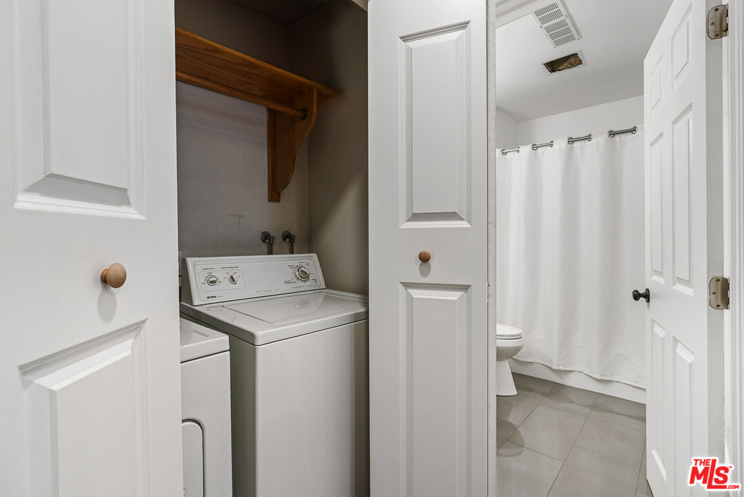 6820 Remmet Ave Unit: 307