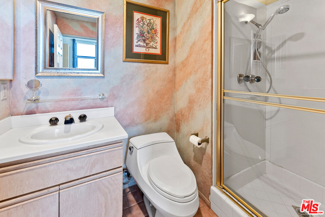 11636 Montana Ave Unit: 303