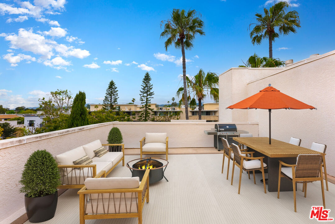 11636 Montana Ave Unit: 303