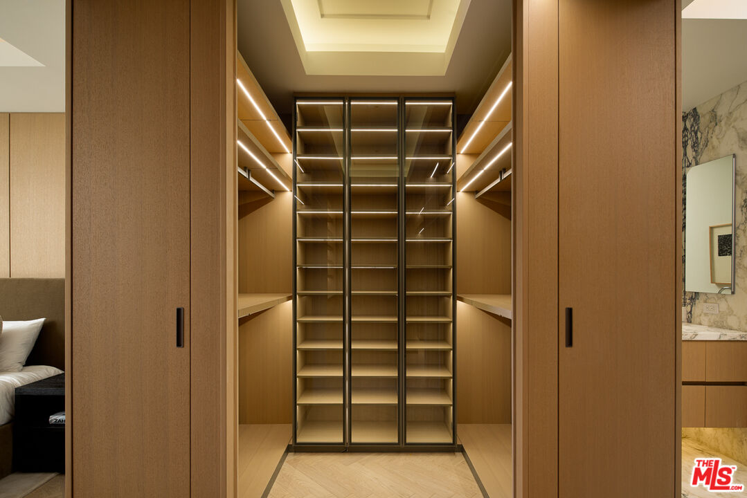 9255 Doheny Rd Unit: 1703